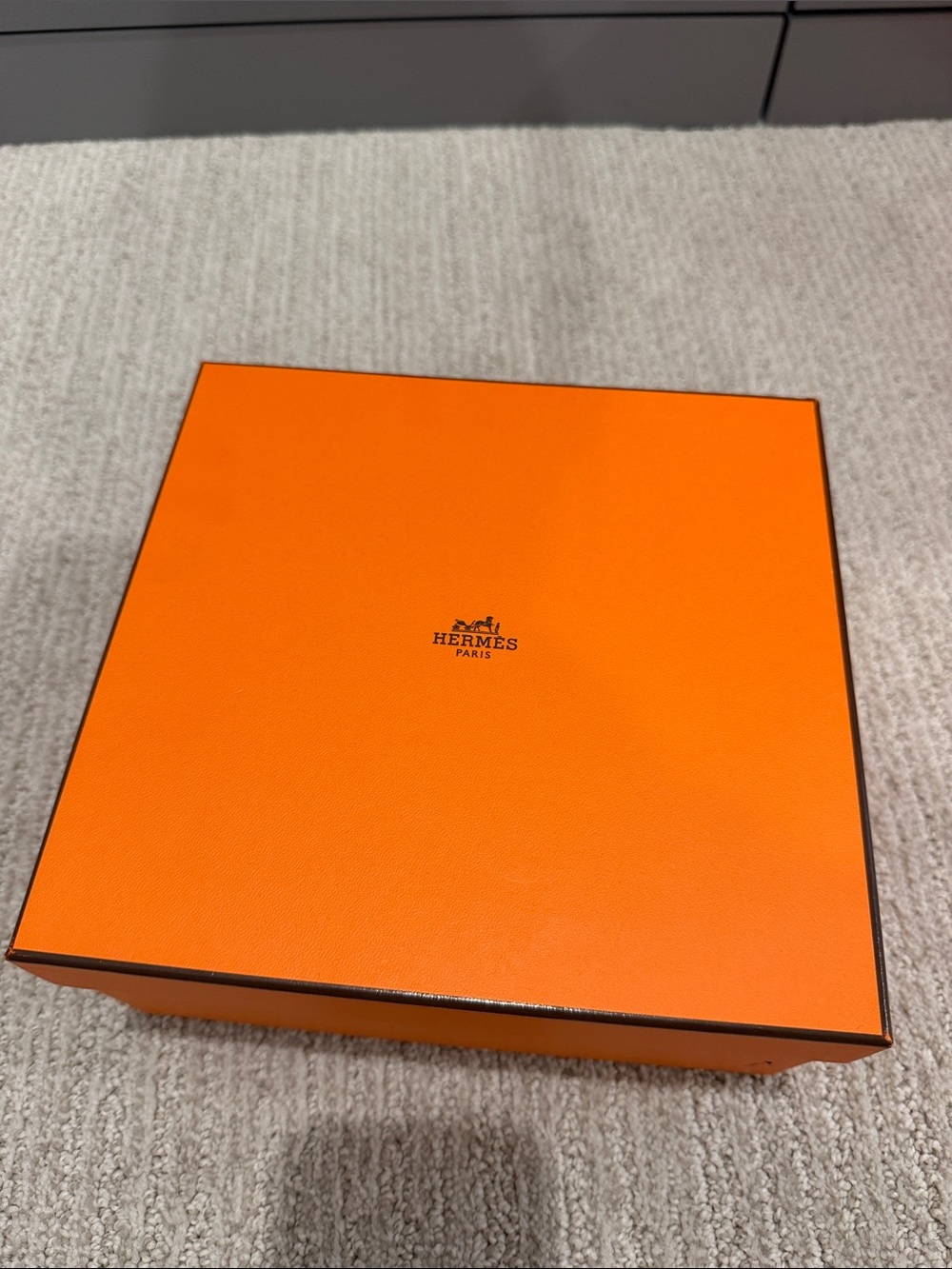 Hermès Box 8.5x8x4